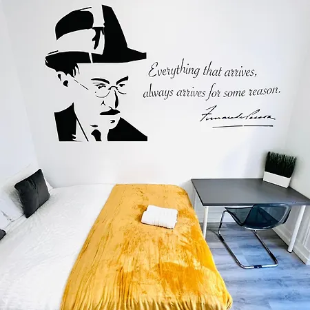 Rooms, Location For Tourists