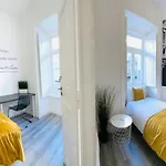 Rooms, Location For Tourists
