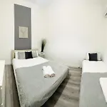 Rooms, Location For Tourists Hostel