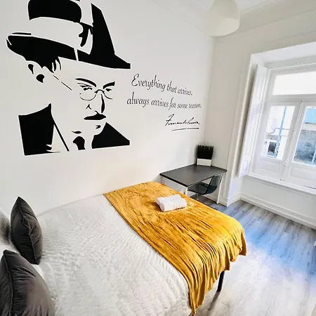 Hostel Rooms, Location For Tourists Lisbon