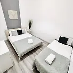 Hostel Rooms, Location For Tourists Lisboa