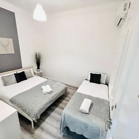 Albergue Rooms, Location For Tourists