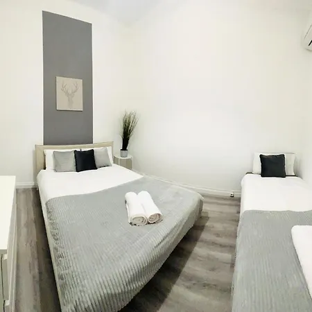 Rooms, Location For Tourists Albergue