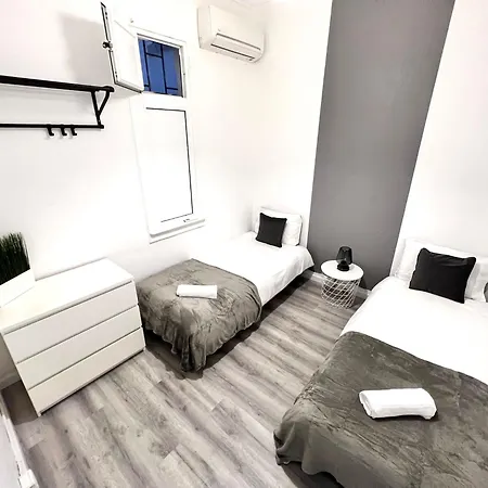 Rooms, Location For Tourists Hostel *